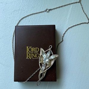 Official Noble Collection: Lord of the Rings Arwen Evenstar Pendant